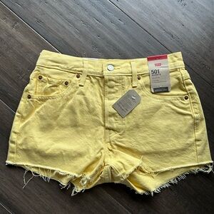 Yellow Levi’s women